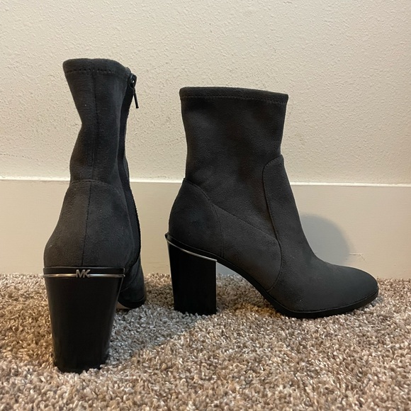Gray Suede ankle Michael Kors booties - Picture 2 of 11